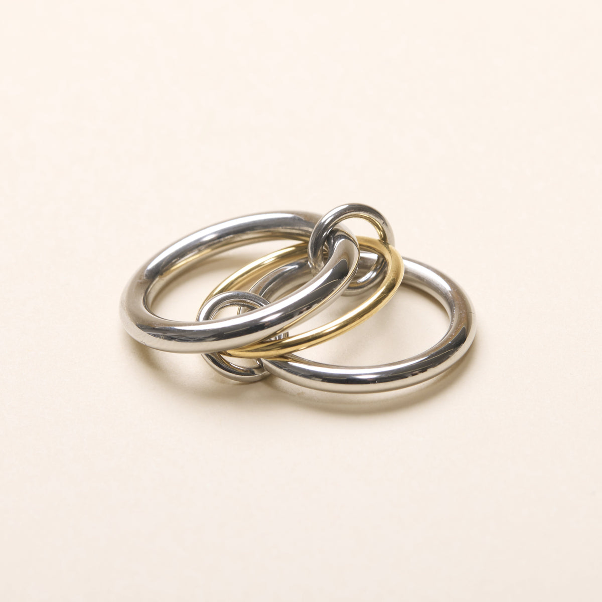 【Shapes Studio】Trio Linkedリング Trio Linked Ring – Shapes Studio