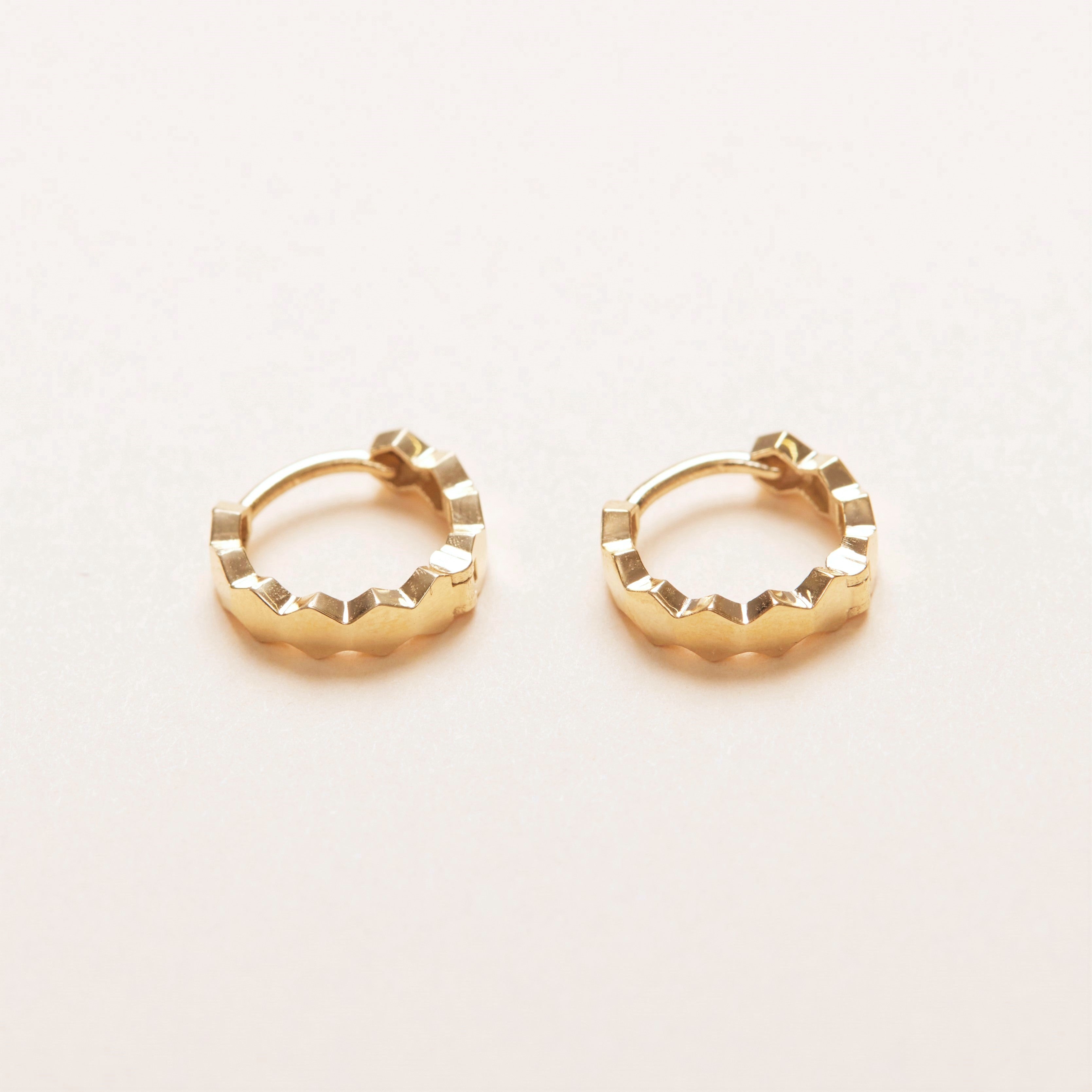Hexagon Simple Hoops [10K Solid Gold]