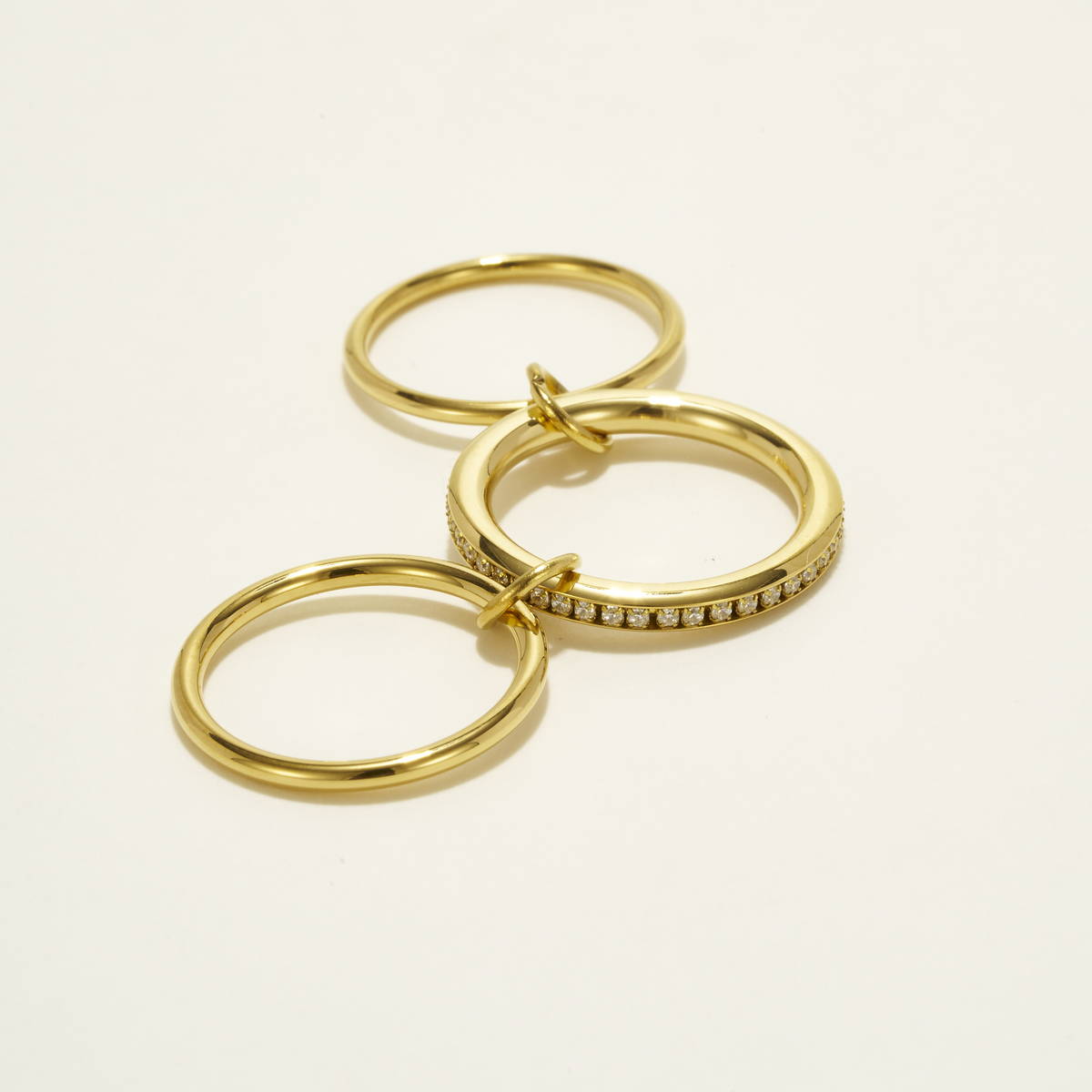 Trio Radiant Linked Ring – Shapes Studio