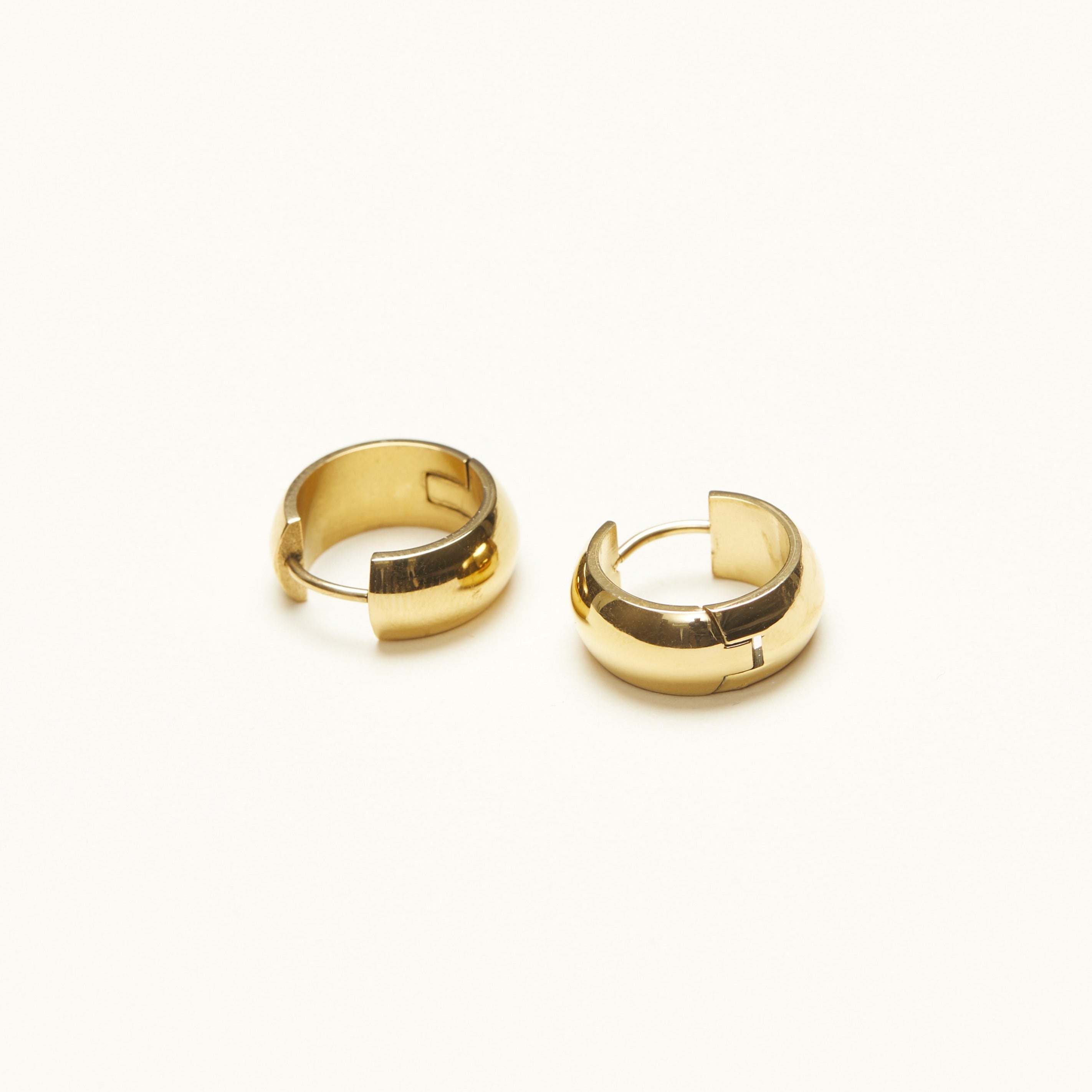 【Shapes Studio】Everyday Gold Hoopsピアス Shapes Studio】Everyday Gold Hoopsピアス